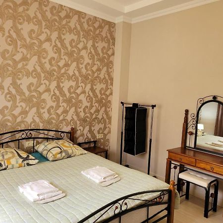 Hotel Dika Kutaiszi Kültér fotó
