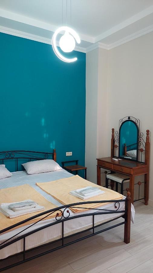 Hotel Dika Kutaiszi Kültér fotó